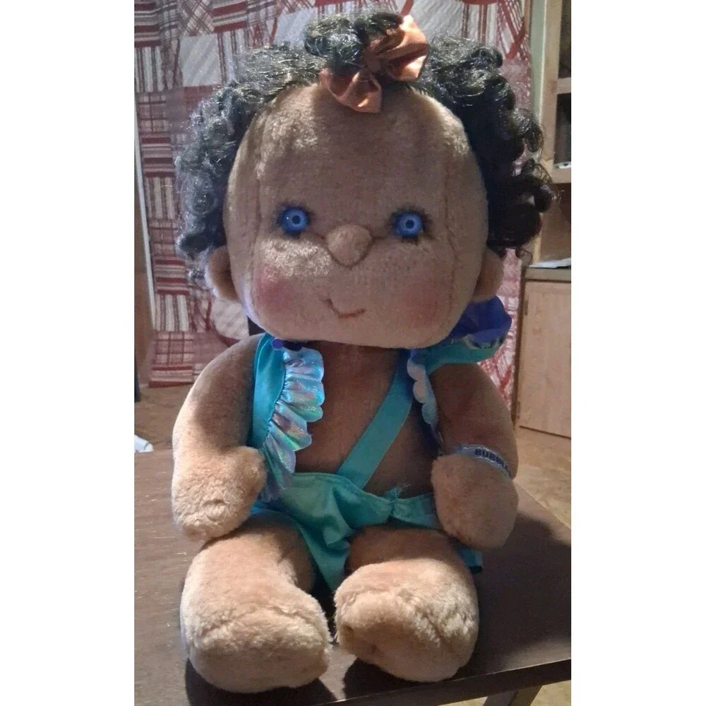 Vintage Kenner 1985 Hugga Bunch Bubbles Doll Hallmark Cards Inc With Clothes